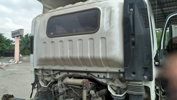 รถอีซูซุ 6 ล้อดั้ม NPR 150 แรงม้า. ปี 53. , ( รถวิ่ง 29x,xxx กม. ) สนใจติดต่อ 081 - 6079515