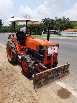 ขายครับ 34 แรง ใบดัน ผานพรวน สีเดิมๆ เล่มชุดโอนครบ ราคา 165,000 บาท กันทรลักษ์ ศรีสะเกษ โทร.0816004753/0984422502 ครับ