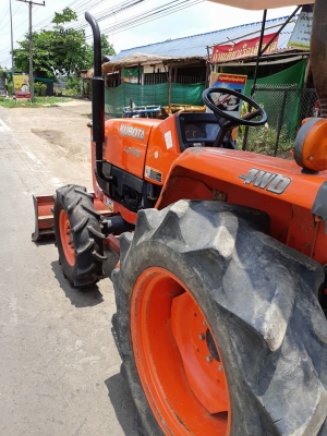 ขายครับ 34 แรง ใบดัน ผานพรวน สีเดิมๆ เล่มชุดโอนครบ ราคา 165,000 บาท กันทรลักษ์ ศรีสะเกษ โทร.0816004753/0984422502 ครับ