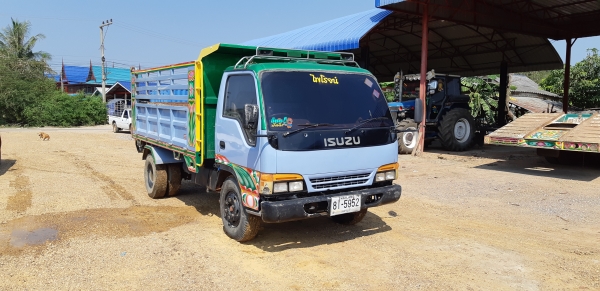 ขายNPRเครื่อง120แรงฝาขาวรถสวยพร้อมใช้งาน