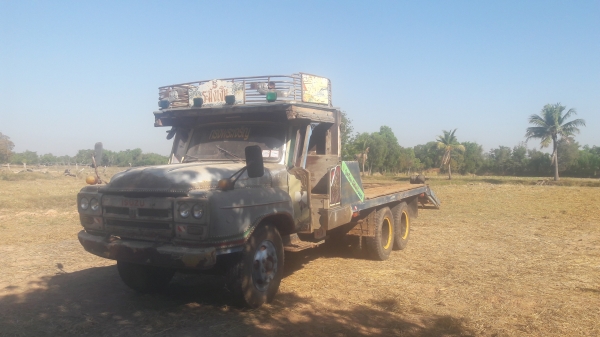 ขายหรือแลกแบคโฮเล็ก รถไถ ลองเสนอมาครับ