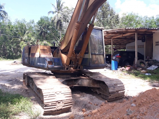 ขายรถแบคโฮ KOMATSU PC200-5 เปลี่ยนเครื่อง อีซูซุ ราคา 320000 ขายรถแบคโฮ KOMATSU PC200-5 เปลี่ยนเครื่อง อีซูซุ ราคา 320000