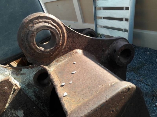 บุ้งกี๋แบคโค 200