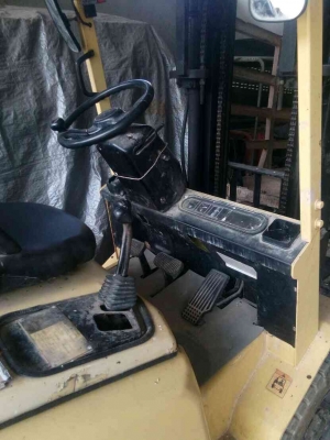 ขายรถยกHyster2.5ตัน พร้อมใช้เกียร์มือ เสา 3 เมตร ขายรถยกHyster2.5ตัน พร้อมใช้เกียร์มือ เสา 3 เมตร