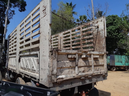 อีซูสุแม่ลูก 270 ปี 49 แม็คโหลดแม่สองเพลาลูกสองคานไม่ดั้มพ์ราคา 1,550,000 รถชุมพร