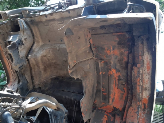 อีซูสุแม่ลูก 270 ปี 49 แม็คโหลดแม่สองเพลาลูกสองคานไม่ดั้มพ์ราคา 1,550,000 รถชุมพร