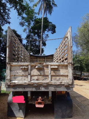 อีซูสุแม่ลูก 270 ปี 49 แม็คโหลดแม่สองเพลาลูกสองคานไม่ดั้มพ์ราคา 1,550,000 รถชุมพร