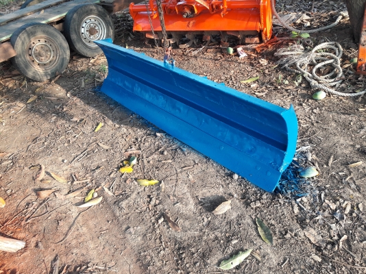 ขอขายชุดดันหน้ารถไถฟอร์ พร้อมๆเอาไปใส่ได้เลยครับ