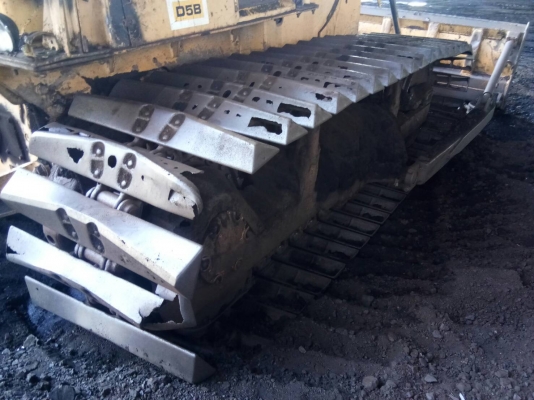 ขายรถแทรกเตอร์CAT D5B ตีนเป็ดเอกสารอินวอย ขายรถแทรกเตอร์CAT D5B ตีนเป็ดเอกสารอินวอย