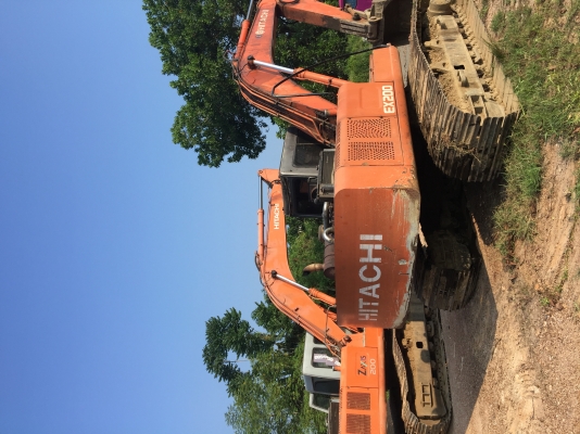 Hitachi EX200-1 สภาพดีมากๆ พร้อมใช้งาน เอวดี ปั้มดี โช่เตม Hitachi EX200-1 สภาพดีมากๆ พร้อมใช้งาน เอวดี ปั้มดี โช่เตม