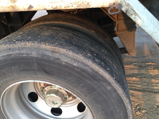 พ่วง 20 ล้อ ฮีโน่คัตชี F18 หัวโปรเฟีย วางเครื่อง P11 320 แรง ลงเล่มหมดแล้ว กระบะเหล็ก -ดั้ม ใส่ของได้ 31,300 กก. ยางดี พ่วง 20 ล้อ ฮีโน่คัตชี F18 หัวโปรเฟีย วางเครื่อง P11 320 แรง ลงเล่มหมดแล้ว กระบะเหล็ก -ดั้ม ใส่ของได้ 31,300 กก. ยางดี