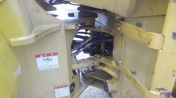 รถตักโคมัตสุ コマツ Komatsu WA100-3 เก่าญี่ปุ่น