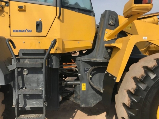 ขายรถตักล้อยาง KOMATSU WA320-6 ปี 2013 รถนอกนำเข้าเองจากญี่ปุ่น สภาพสวยพร้อมใช้งาน มีVDOการทำงานครับ