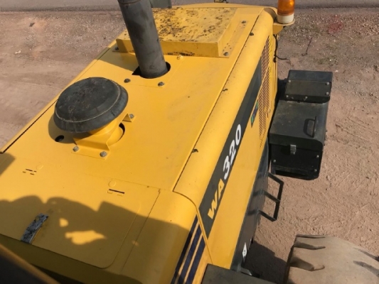 ขายรถตักล้อยาง KOMATSU WA320-6 ปี 2013 รถนอกนำเข้าเองจากญี่ปุ่น สภาพสวยพร้อมใช้งาน มีVDOการทำงานครับ