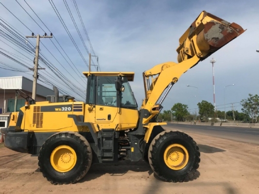ขายรถตักล้อยาง KOMATSU WA320-6 ปี 2013 รถนอกนำเข้าเองจากญี่ปุ่น สภาพสวยพร้อมใช้งาน มีVDOการทำงานครับ