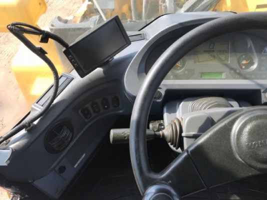 ขายรถตักล้อยาง KOMATSU WA320-6 ปี 2013 รถนอกนำเข้าเองจากญี่ปุ่น สภาพสวยพร้อมใช้งาน มีVDOการทำงานครับ