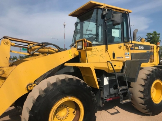 ขายรถตักล้อยาง KOMATSU WA320-6 ปี 2013 รถนอกนำเข้าเองจากญี่ปุ่น สภาพสวยพร้อมใช้งาน มีVDOการทำงานครับ