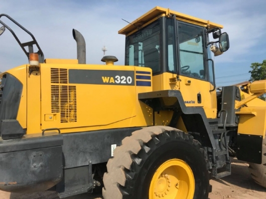 ขายรถตักล้อยาง KOMATSU WA320-6 ปี 2013 รถนอกนำเข้าเองจากญี่ปุ่น สภาพสวยพร้อมใช้งาน มีVDOการทำงานครับ