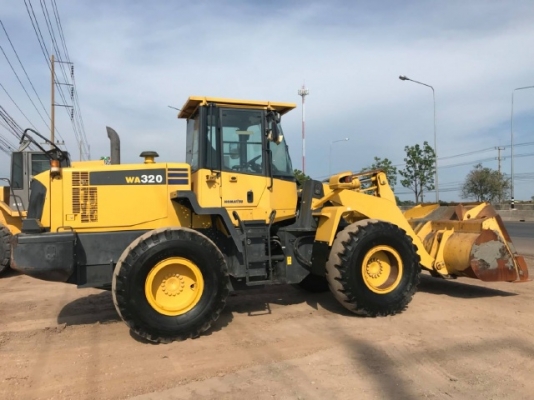 ขายรถตักล้อยาง KOMATSU WA320-6 ปี 2013 รถนอกนำเข้าเองจากญี่ปุ่น สภาพสวยพร้อมใช้งาน มีVDOการทำงานครับ