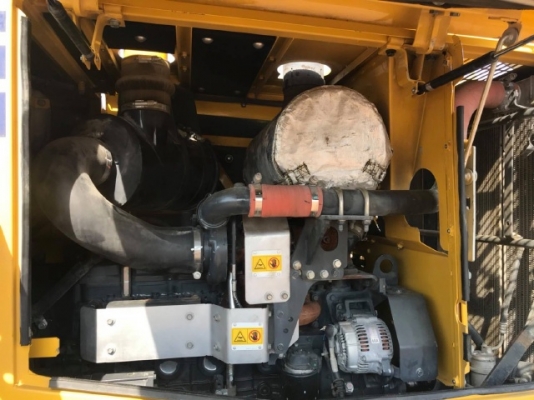 ขายรถตักล้อยาง KOMATSU WA320-6 ปี 2013 รถนอกนำเข้าเองจากญี่ปุ่น สภาพสวยพร้อมใช้งาน มีVDOการทำงานครับ