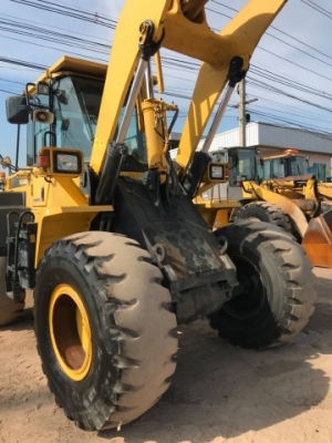 ขายรถตักล้อยาง KOMATSU WA320-6 ปี 2013 รถนอกนำเข้าเองจากญี่ปุ่น สภาพสวยพร้อมใช้งาน มีVDOการทำงานครับ