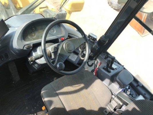 ขายรถตักล้อยาง KOMATSU WA320-6 ปี 2013 รถนอกนำเข้าเองจากญี่ปุ่น สภาพสวยพร้อมใช้งาน มีVDOการทำงานครับ