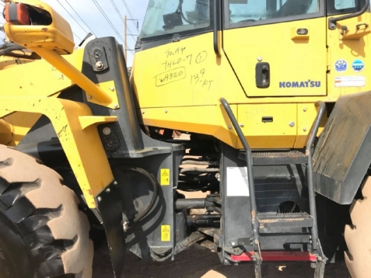 ขายรถตักล้อยาง KOMATSU WA320-6 ปี 2013 รถนอกนำเข้าเองจากญี่ปุ่น สภาพสวยพร้อมใช้งาน มีVDOการทำงานครับ