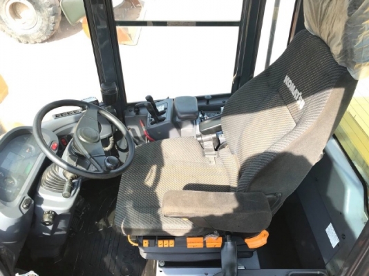 ขายรถตักล้อยาง KOMATSU WA320-6 ปี 2013 รถนอกนำเข้าเองจากญี่ปุ่น สภาพสวยพร้อมใช้งาน มีVDOการทำงานครับ