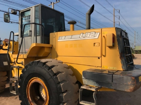 ขายรถตักล้อยาง TCM L32-3 รถนอกนำเข้าเองจากญี่ปุ่น สภาพสวยพร้อมใช้งาน มีVDOการทำงานครับ