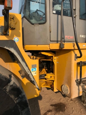 ขายรถตักล้อยาง TCM L32-3 รถนอกนำเข้าเองจากญี่ปุ่น สภาพสวยพร้อมใช้งาน มีVDOการทำงานครับ