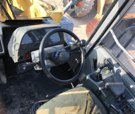 ขายรถตักล้อยาง TCM L32-3 รถนอกนำเข้าเองจากญี่ปุ่น สภาพสวยพร้อมใช้งาน มีVDOการทำงานครับ