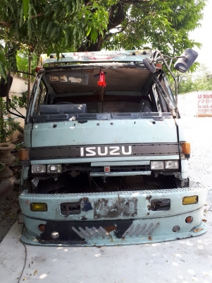 หัวเก๋ง ISUZU ROCKY