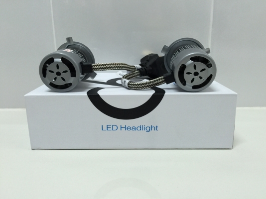 ขายไฟหน้ารถยี่ห้อ C6 แบบ LED HEADLIGHT รุ่น H4 HI-LOW ขายไฟหน้ารถยี่ห้อ C6 แบบ LED HEADLIGHT รุ่น H4 HI-LOW