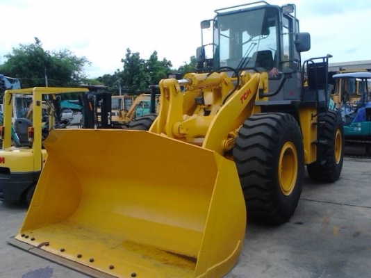 รถตักล้อยาง TCM  L27