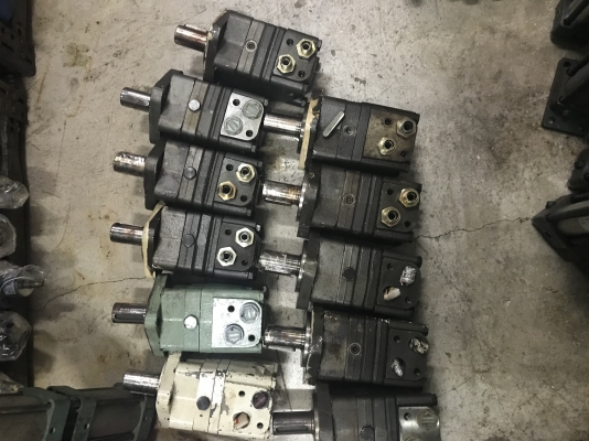 ขายมอเตอร์ไฮดรอลิก สภาพใหม่ พร้อมใช้งาน ขายมอเตอร์ไฮดรอลิก สภาพใหม่ พร้อมใช้งาน