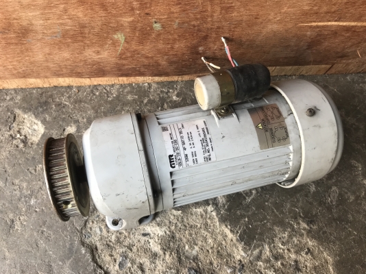 ขายมอเตอร์เกียร์ GTR made in Japan ไฟบ้านญี่ปุ่น 100V อัตราทด 1:25 มีระบบเบรคในตัว เพลาออกประมาณ 58รอบต่อนาที สภาพสวยมาก ขายถูก ราคา 1,300 บาทพร้อมส่ง