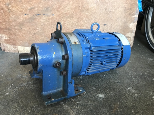 ขายมอเตอร์เกียร์ Cycrodrive Sumitomo 1HP. 380V made in Japan อัตราทด 1:51 เพลาออกประมาณ 28รอบต่อนาที สภาพสวย หขายมอเตอร์เกียร์ Cycrodrive Sumitomo 1HP. 380V made in Japan อัตราทด 1:51สภาพสวย หมุนนิ่ม พร้อมใช้งาน