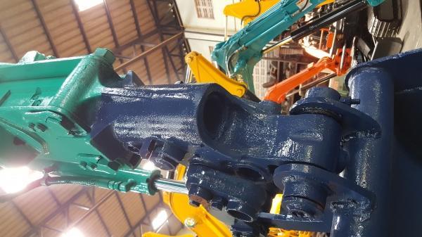 ขาย รถขุด KOMATSU รุ่น PC27-8-- มือสองญี่ปุ่น แทรกเหล็ก สลัก บูทเอวแน่น 100\% คันนี้ มีหัวกระแทกในตัว  สวยพร้อมใช้งาน มือถือ 0818753444