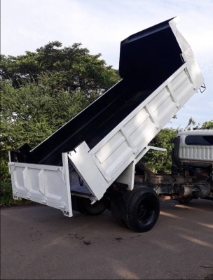 ขาย.ราคาเบาๆ 395,000บ.รถเดิมๆ หกล้อ นิสัน MKA121G FD46-130แรง ปี40 ดั้ม.สามมิต 5คิว รถห้าง สภาพเดิมๆสวยไม่เคยทำสีหัวบางพายในครบ พร้อมใช้งาน เล่ม,ทะเบียนพร้อมโอน