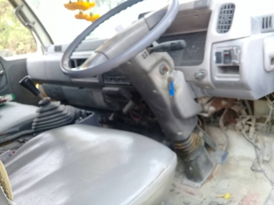 ขาย.ราคาเบาๆ 395,000บ.รถเดิมๆ หกล้อ นิสัน MKA121G FD46-130แรง ปี40 ดั้ม.สามมิต 5คิว รถห้าง สภาพเดิมๆสวยไม่เคยทำสีหัวบางพายในครบ พร้อมใช้งาน เล่ม,ทะเบียนพร้อมโอน