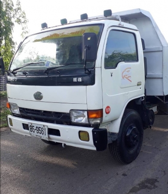 ขาย.ราคาเบาๆ 395,000บ.รถเดิมๆ หกล้อ นิสัน MKA121G FD46-130แรง ปี40 ดั้ม.สามมิต 5คิว รถห้าง สภาพเดิมๆสวยไม่เคยทำสีหัวบางพายในครบ พร้อมใช้งาน เล่ม,ทะเบียนพร้อมโอน