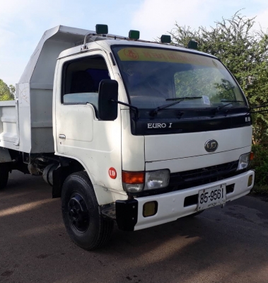 ขาย.ราคาเบาๆ 395,000บ.รถเดิมๆ หกล้อ นิสัน MKA121G FD46-130แรง ปี40 ดั้ม.สามมิต 5คิว รถห้าง สภาพเดิมๆสวยไม่เคยทำสีหัวบางพายในครบ พร้อมใช้งาน เล่ม,ทะเบียนพร้อมโอน