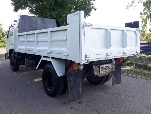 ขาย.ราคาเบาๆ 395,000บ.รถเดิมๆ หกล้อ นิสัน MKA121G FD46-130แรง ปี40 ดั้ม.สามมิต 5คิว รถห้าง สภาพเดิมๆสวยไม่เคยทำสีหัวบางพายในครบ พร้อมใช้งาน เล่ม,ทะเบียนพร้อมโอน