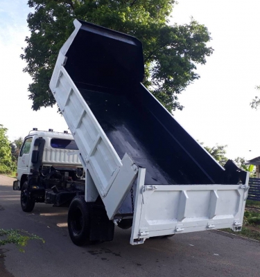 ขาย.ราคาเบาๆ 395,000บ.รถเดิมๆ หกล้อ นิสัน MKA121G FD46-130แรง ปี40 ดั้ม.สามมิต 5คิว รถห้าง สภาพเดิมๆสวยไม่เคยทำสีหัวบางพายในครบ พร้อมใช้งาน เล่ม,ทะเบียนพร้อมโอน