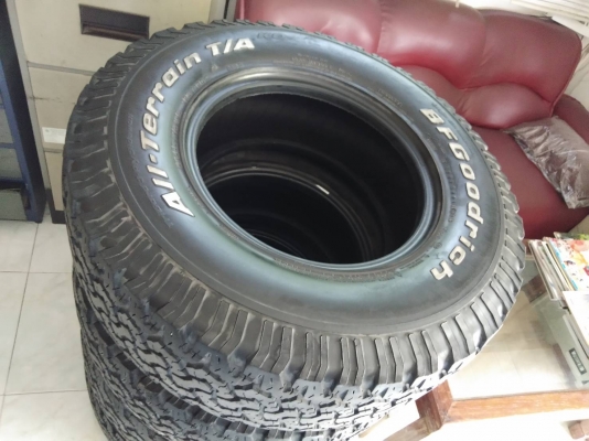 +++ ขายยาง BF 265-75-16 4 เส้น ปี 13 ครับ +++ ขายยาง BF 265-75-16 4 เส้น ปี 13 ครับ