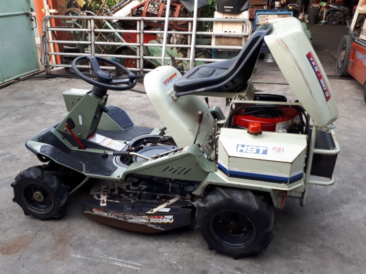 รถตัดหญ้านั่งขับ Sato YKS160G นำเข้าจากญี่ปุ่น รถตัดหญ้านั่งขับ Sato YKS160G นำเข้าจากญี่ปุ่น