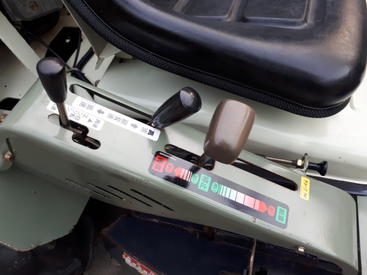 รถตัดหญ้านั่งขับ Sato YKS160G นำเข้าจากญี่ปุ่น รถตัดหญ้านั่งขับ Sato YKS160G นำเข้าจากญี่ปุ่น