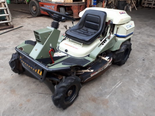 รถตัดหญ้านั่งขับ Sato YKS160G นำเข้าจากญี่ปุ่น รถตัดหญ้านั่งขับ Sato YKS160G นำเข้าจากญี่ปุ่น