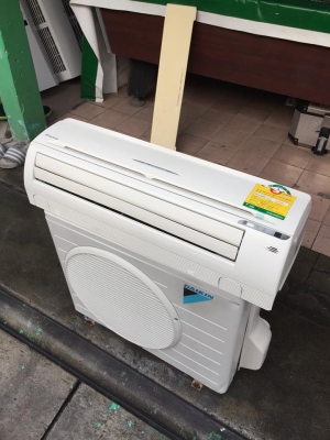 **** ขายแอร์ DAIKIN 9000 BTU สภาพสวย ****