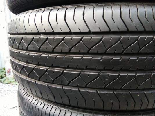 ขายยาง 235/55R19 DUNLOP MADE IN JAPAN ปี17 ดอกยางหนาเต็มสดเท่ากันไม่แตกลายไม่ร้าวไม่กินข้างไม่มีปะ สภาพ95\% ชุดละ 8900 บาท